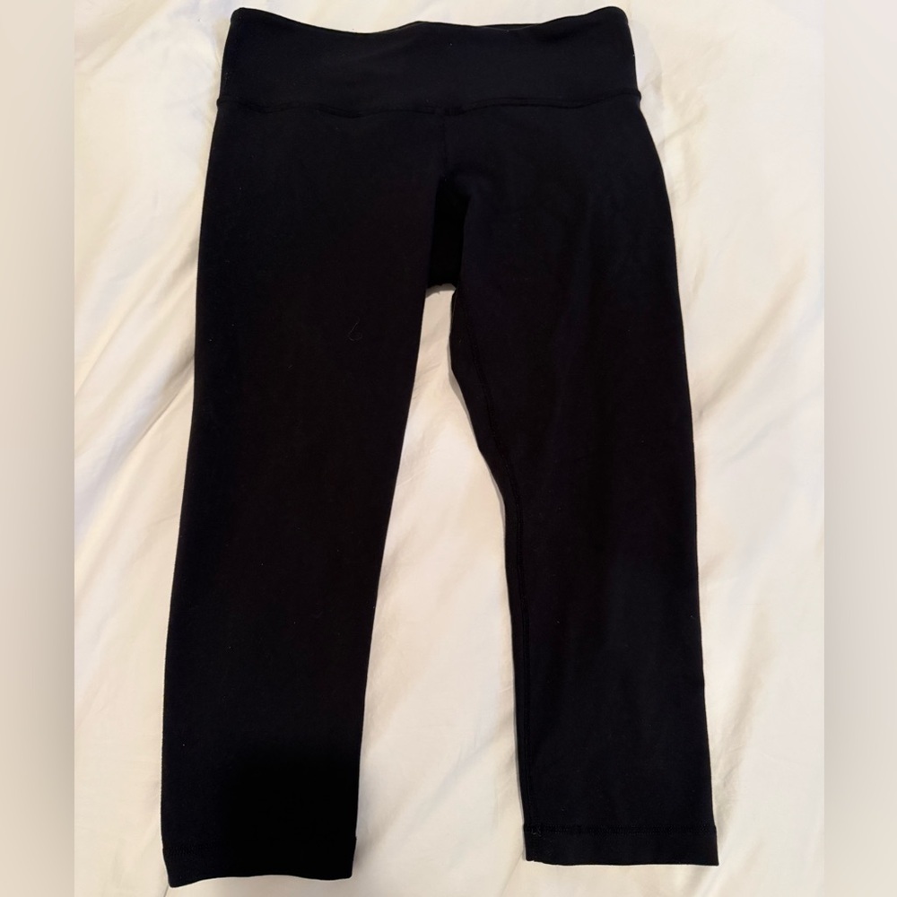 Lululemon Athletica Black Cropped Leggings